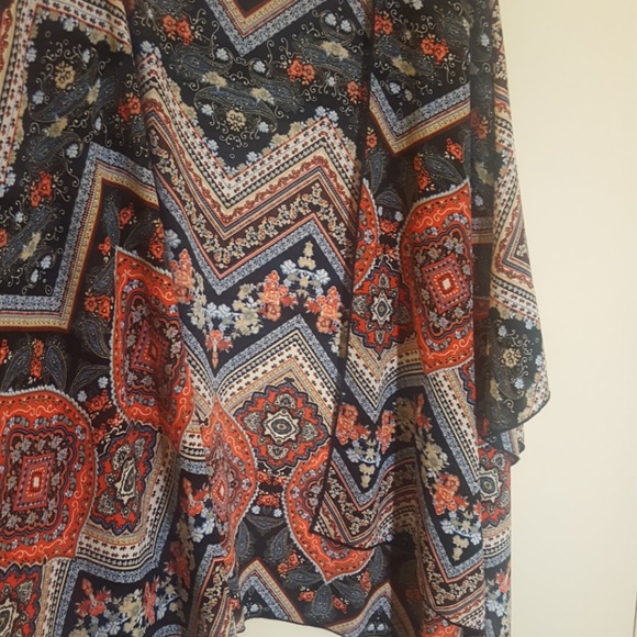 Cardigan/Kimono - Picture 3 of 3